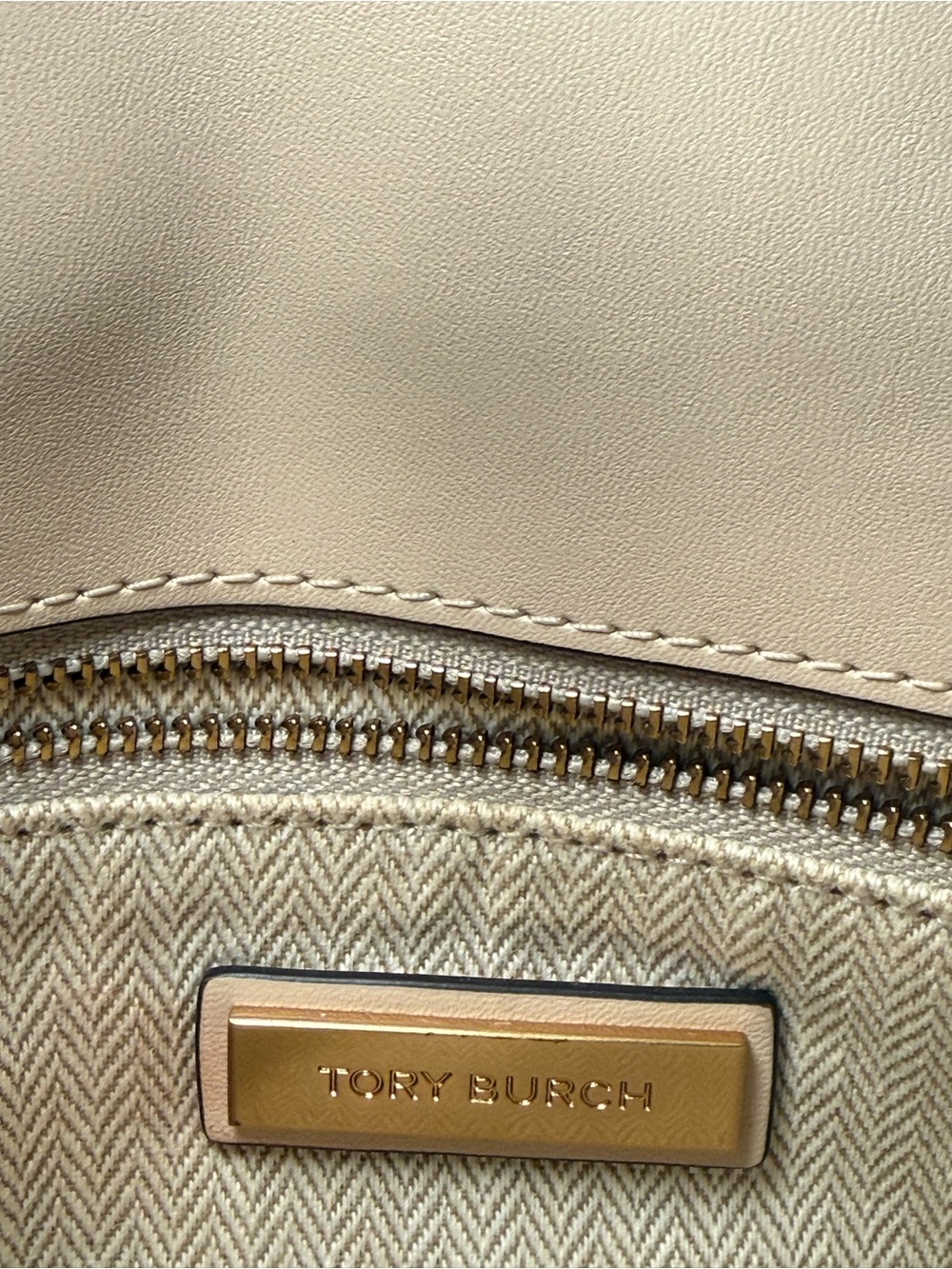 Tory Burch Cream Quilted Leather Chain Crossbody - Picture 4 of 6